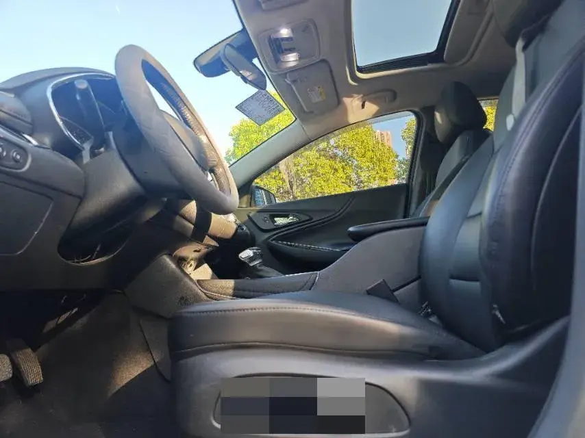 2018 CHEVROLET MALIBU thumbnail 4