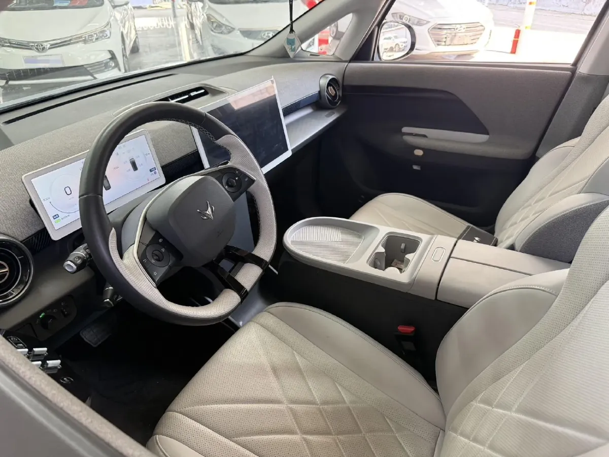 2023 ARCFOX KAOLA BEV 58.8KWH,autocango,china used car exporter,china ev exporter,chinese used car exporter,chinese used ev exporter