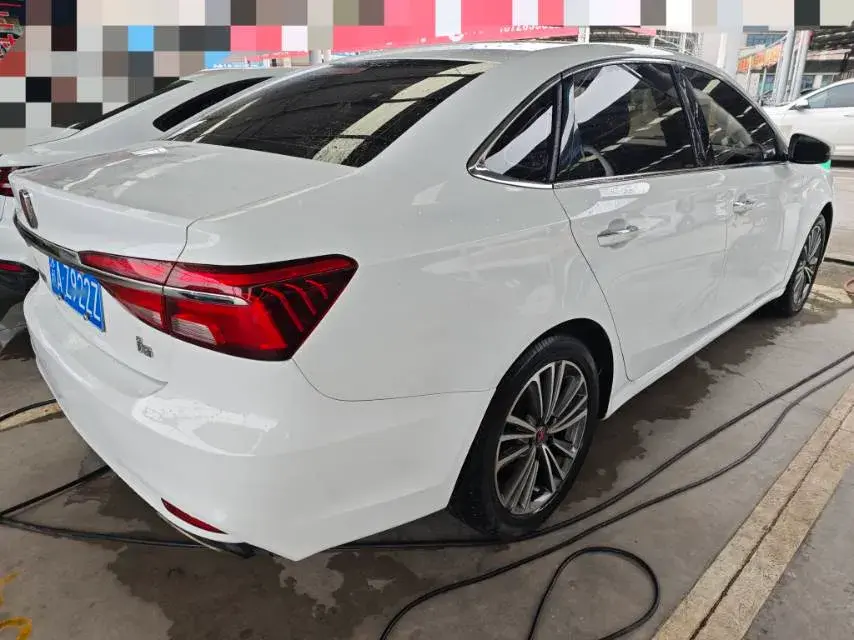 2020 ROEWE I6 thumbnail 4