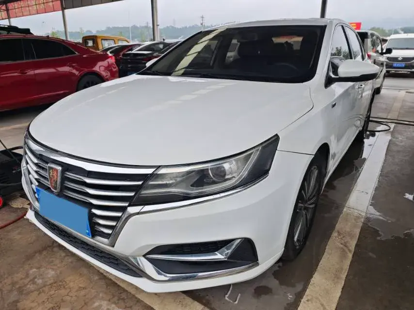 2020 ROEWE I6 view 1