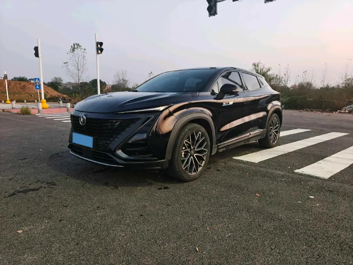 2022 ChangAn UNI-T 1.5T 188HP L4 7DCT