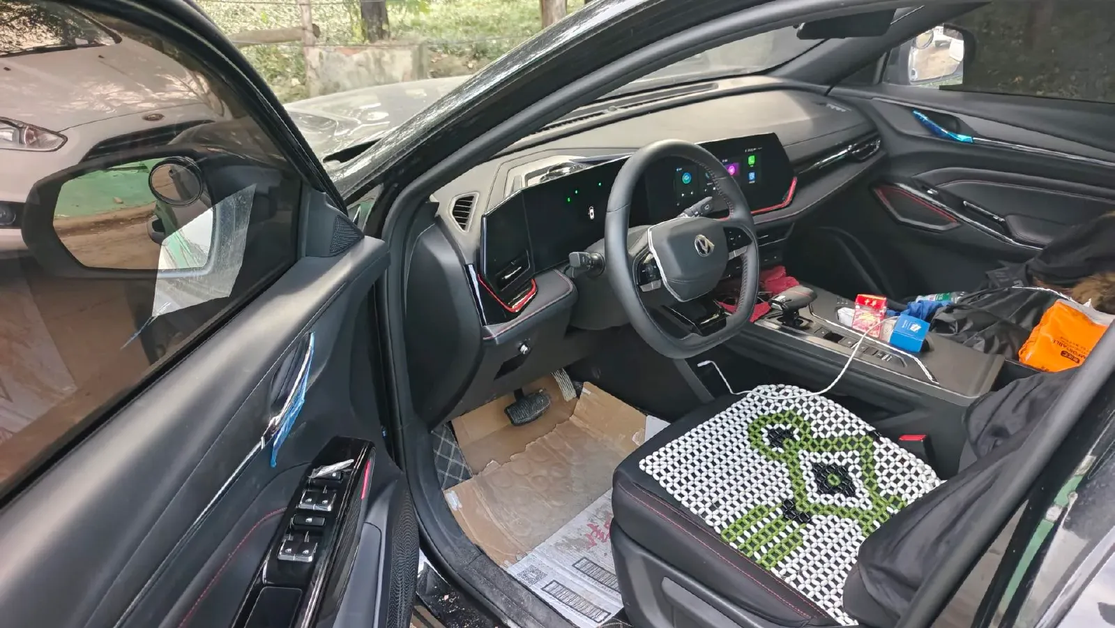 2024 ChangAn X5 PLUS 1.5T 188HP L4 7DCT,autocango,china used car exporter,china ev exporter,chinese used car exporter,chinese used ev exporter