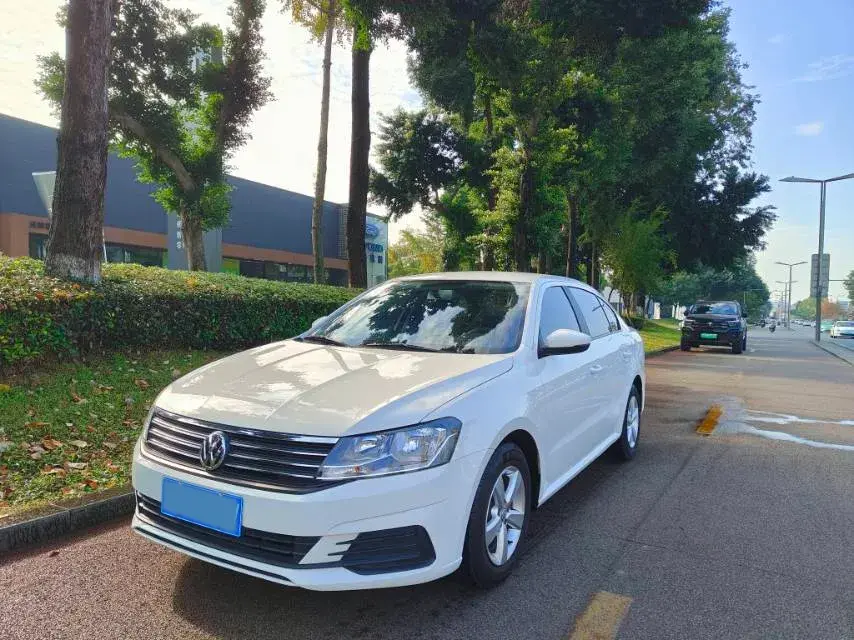 2019 VOLKSWAGEN LAVIDA view 1