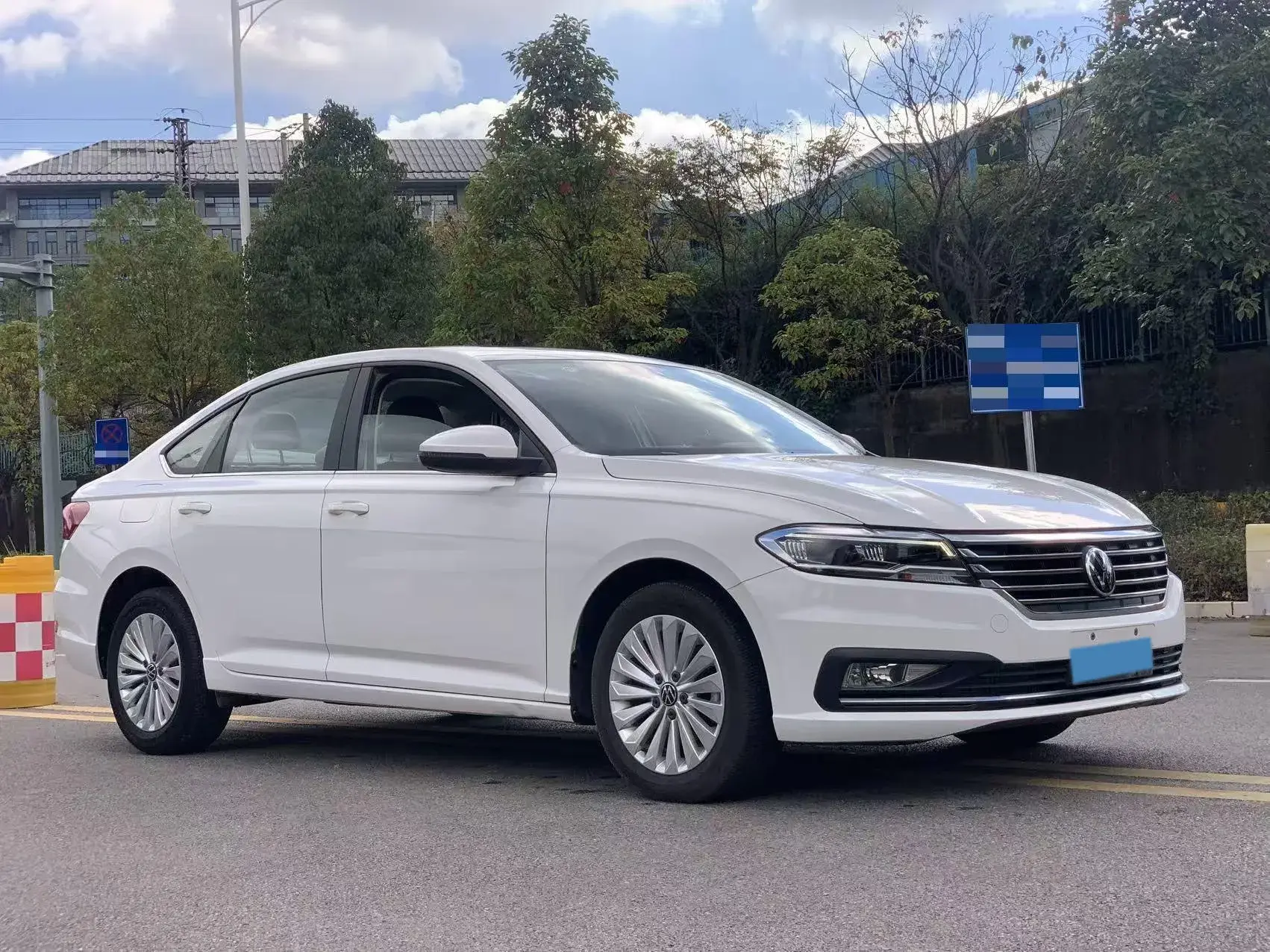 2021 VOLKSWAGEN LAVIDA thumbnail 3