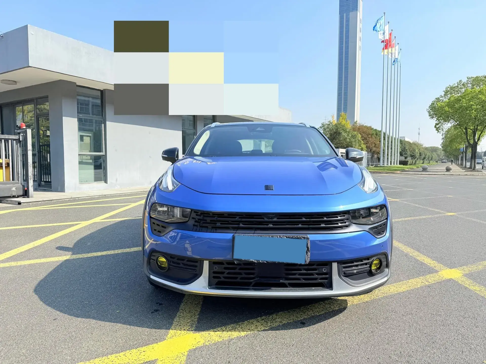 2019 LYNK&CO 02 thumbnail 2