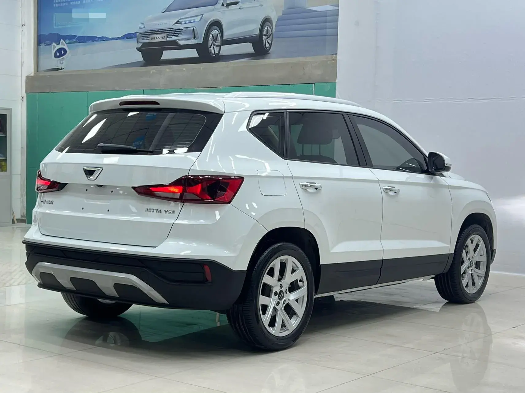 2022 JETTA VS5 thumbnail 4