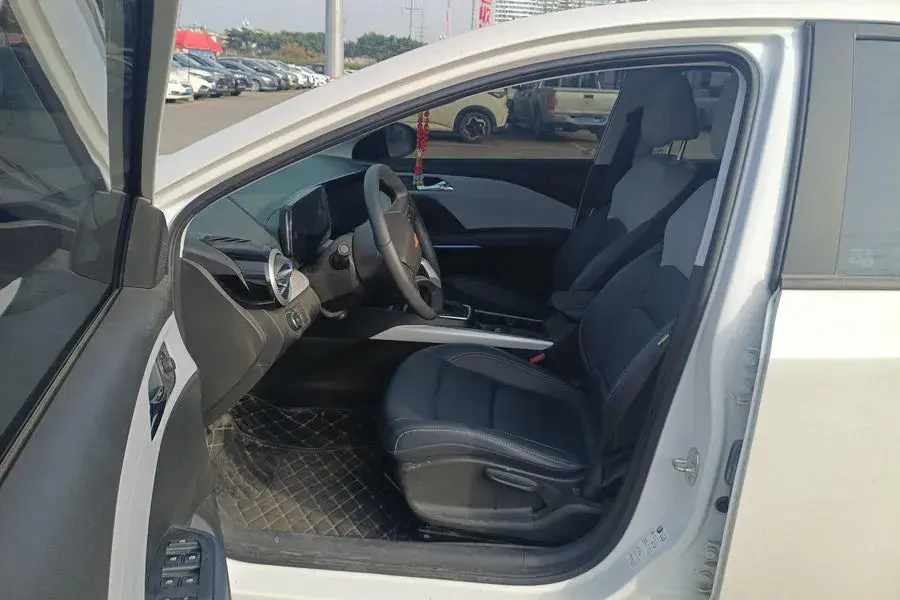 2024 CHEVROLET MONZA thumbnail 4