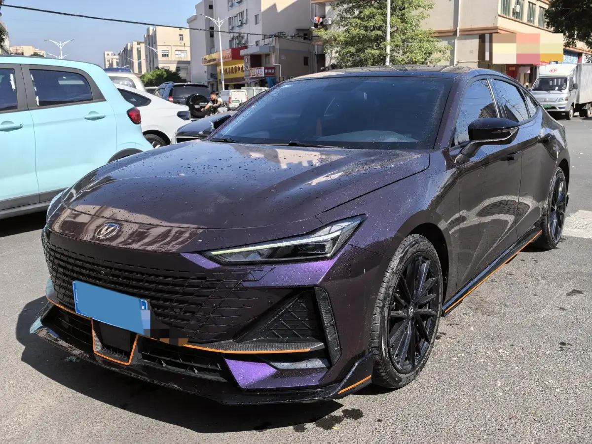 2022 ChangAn UNI-V 1.5T 188HP L4 7DCT