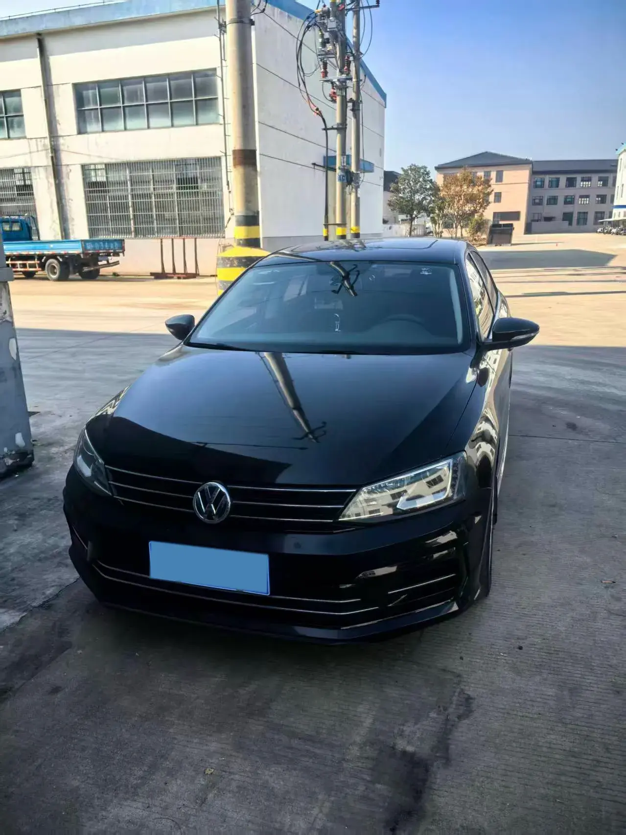 2018 VOLKSWAGEN SAGITAR thumbnail 2