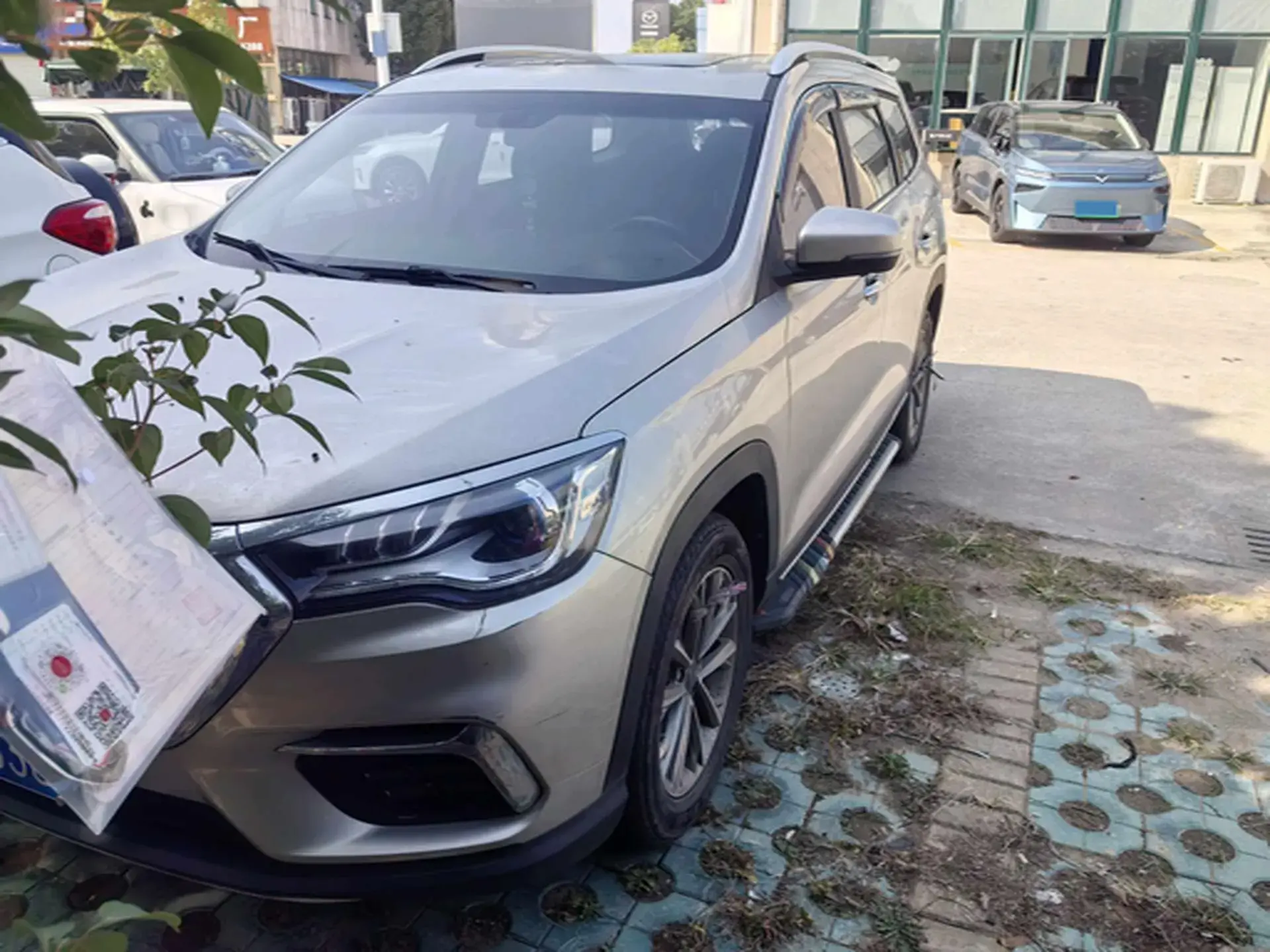 2019 JETOUR X90 view 1