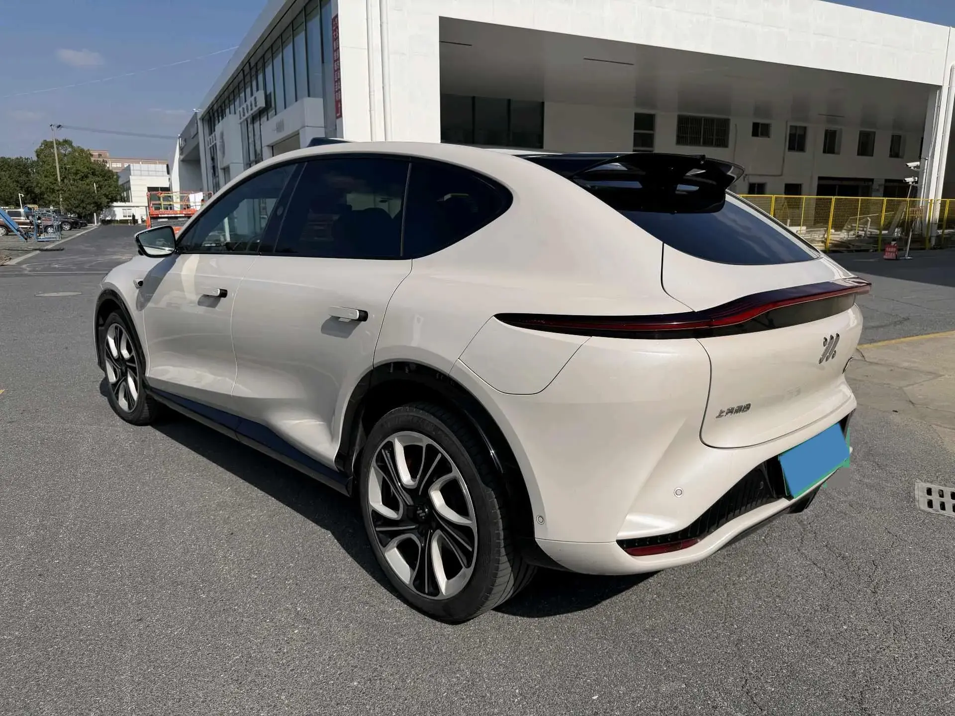 2023 IM LS7 thumbnail 4