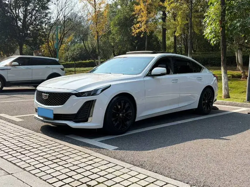 2022 Cadillac CT5 2.0T 237HP L4 10AT 2022 Cadillac CT5 2.0T 237HP L4 10AT