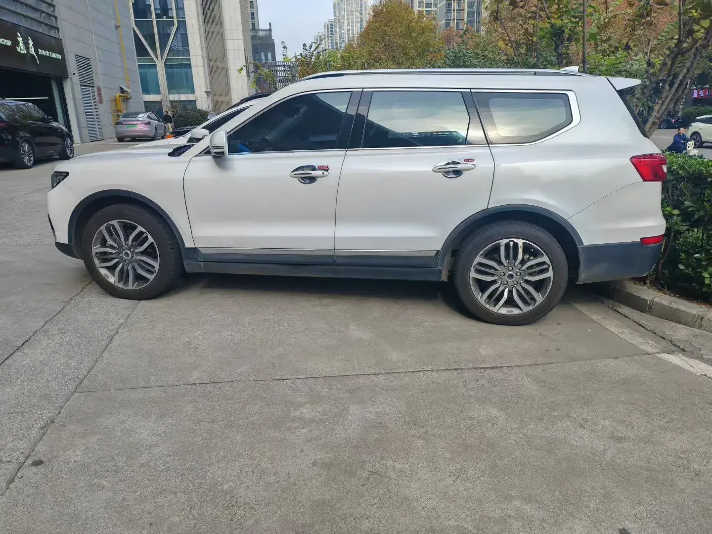 2017 HAVAL H7 thumbnail 2