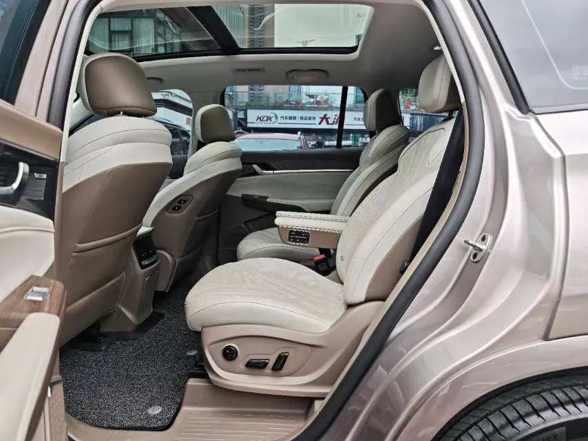 2023 Roewe RX9 2.0T 242HP L4 9AT,autocango,china used car exporter,china ev exporter,chinese used car exporter,chinese used ev exporter