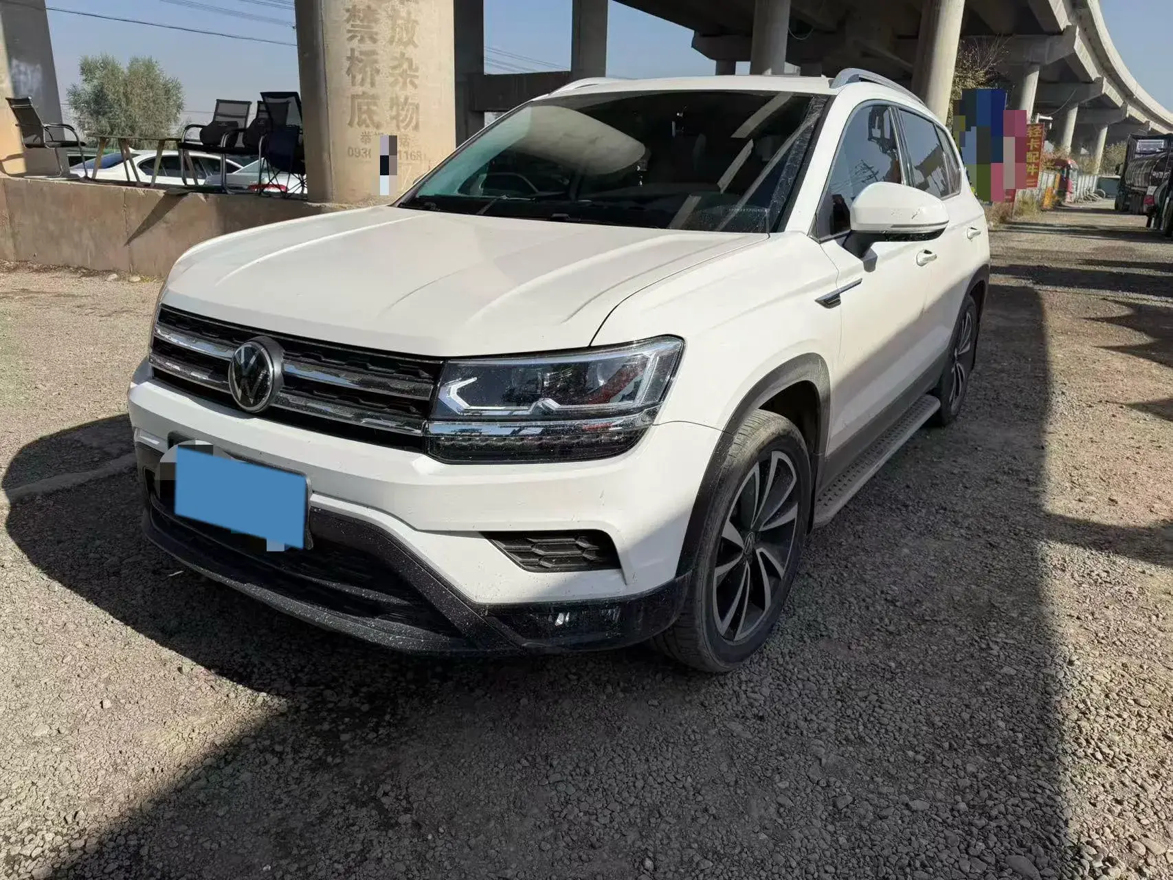 2021 VOLKSWAGEN THARU view 1