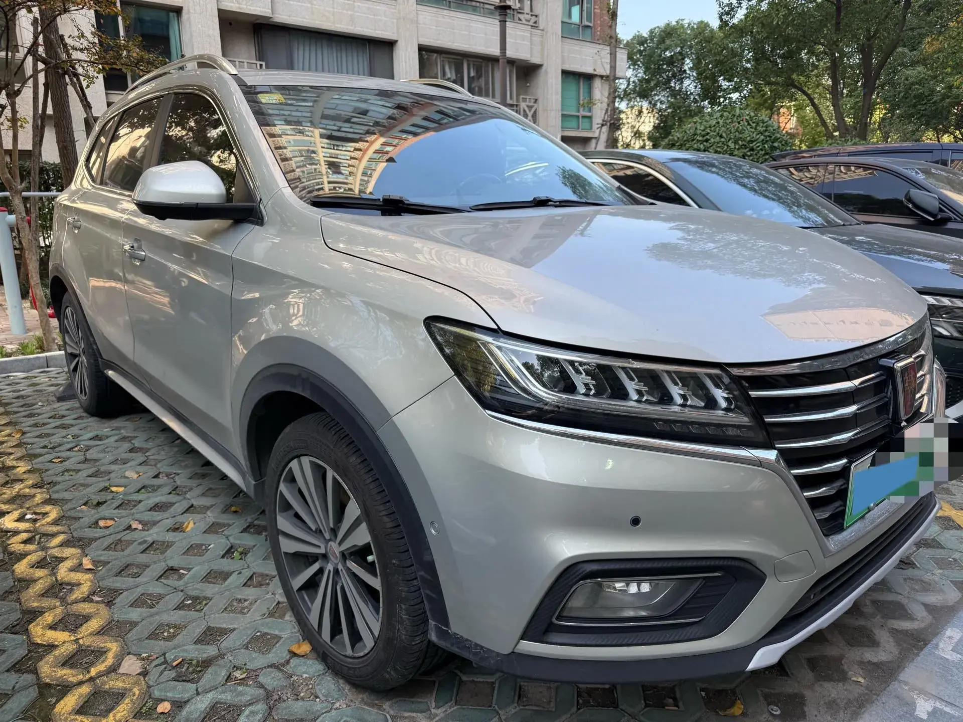 2017 ROEWE RX5 thumbnail 3
