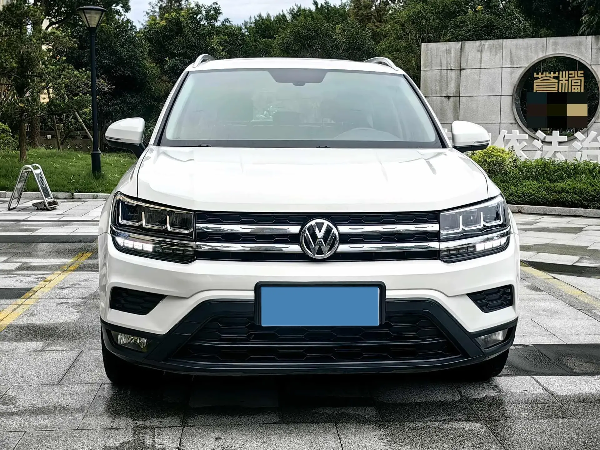 2021 VOLKSWAGEN THARU thumbnail 2