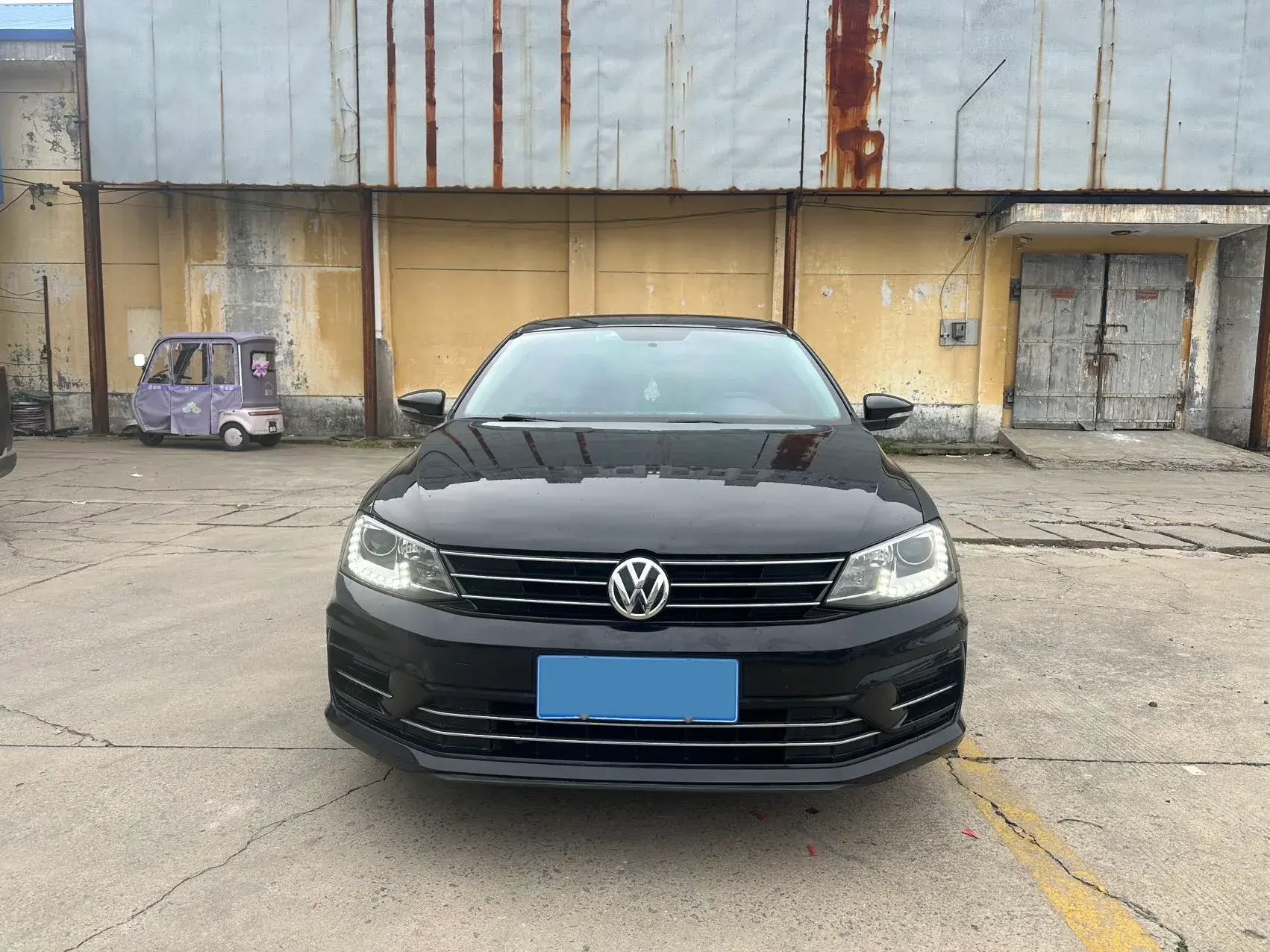 2018 VOLKSWAGEN SAGITAR thumbnail 2