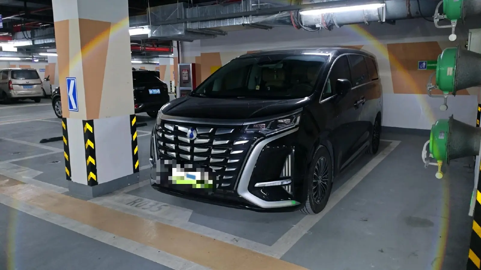 2022 Denza D9 1.5T 139HP L4 E-CVT PHEV 40.06KWH