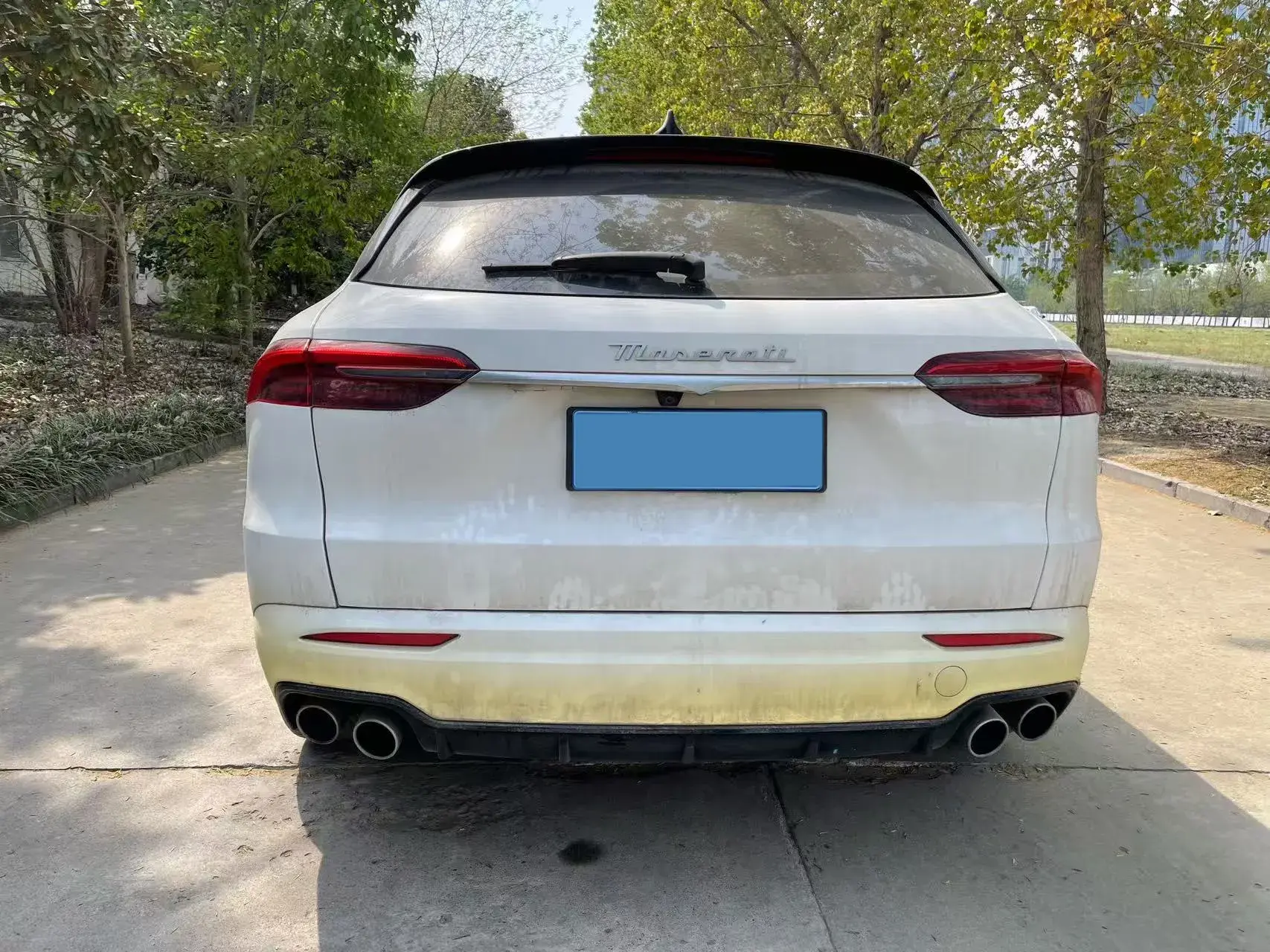 2022 MASERATI LEVANTE thumbnail 4