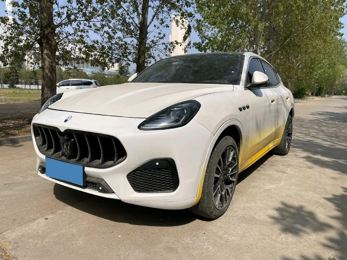 2022 Maserati Levante 2.0T 330HP L4 8AT