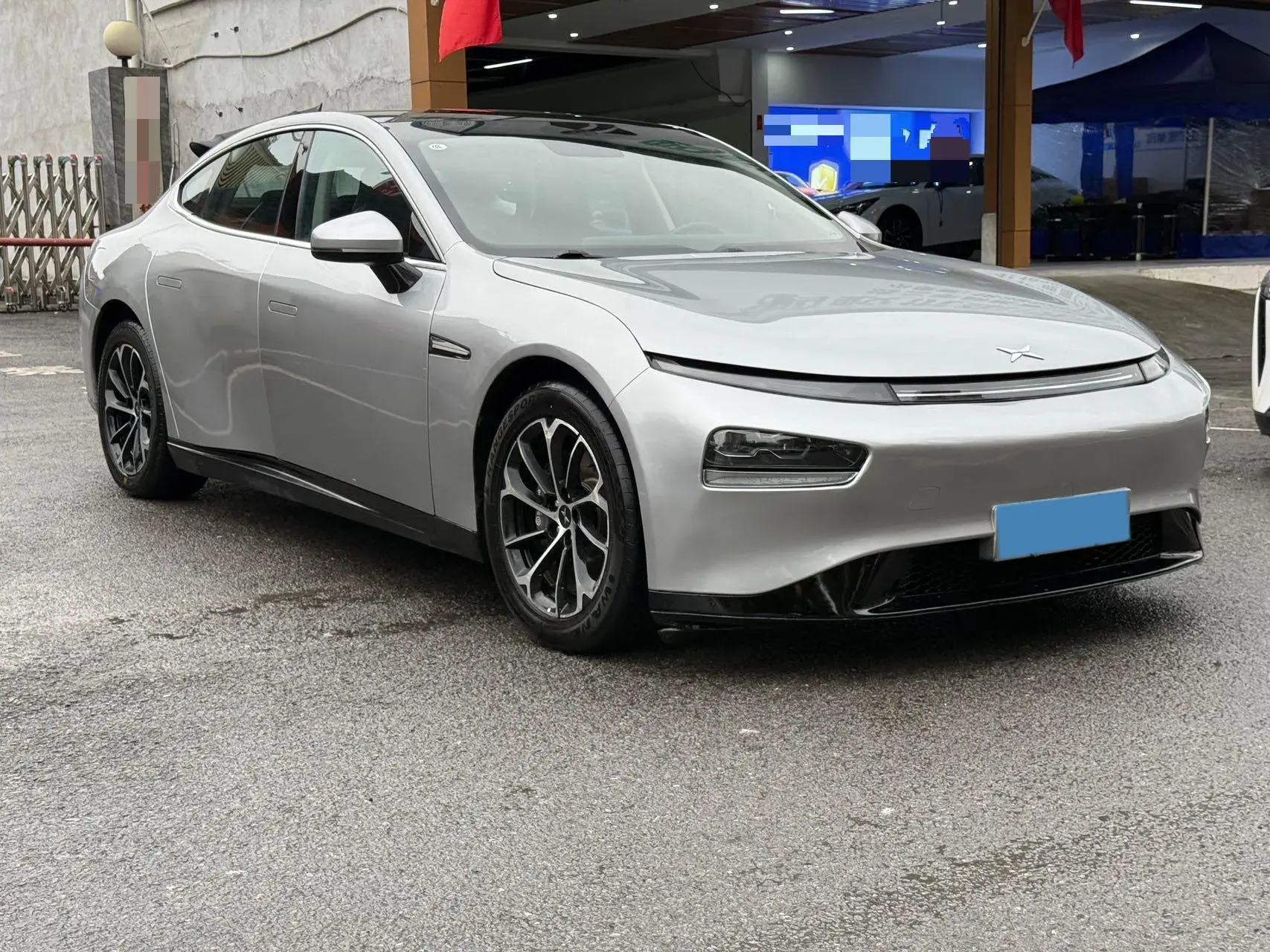 2022 XPENG P7 thumbnail 3