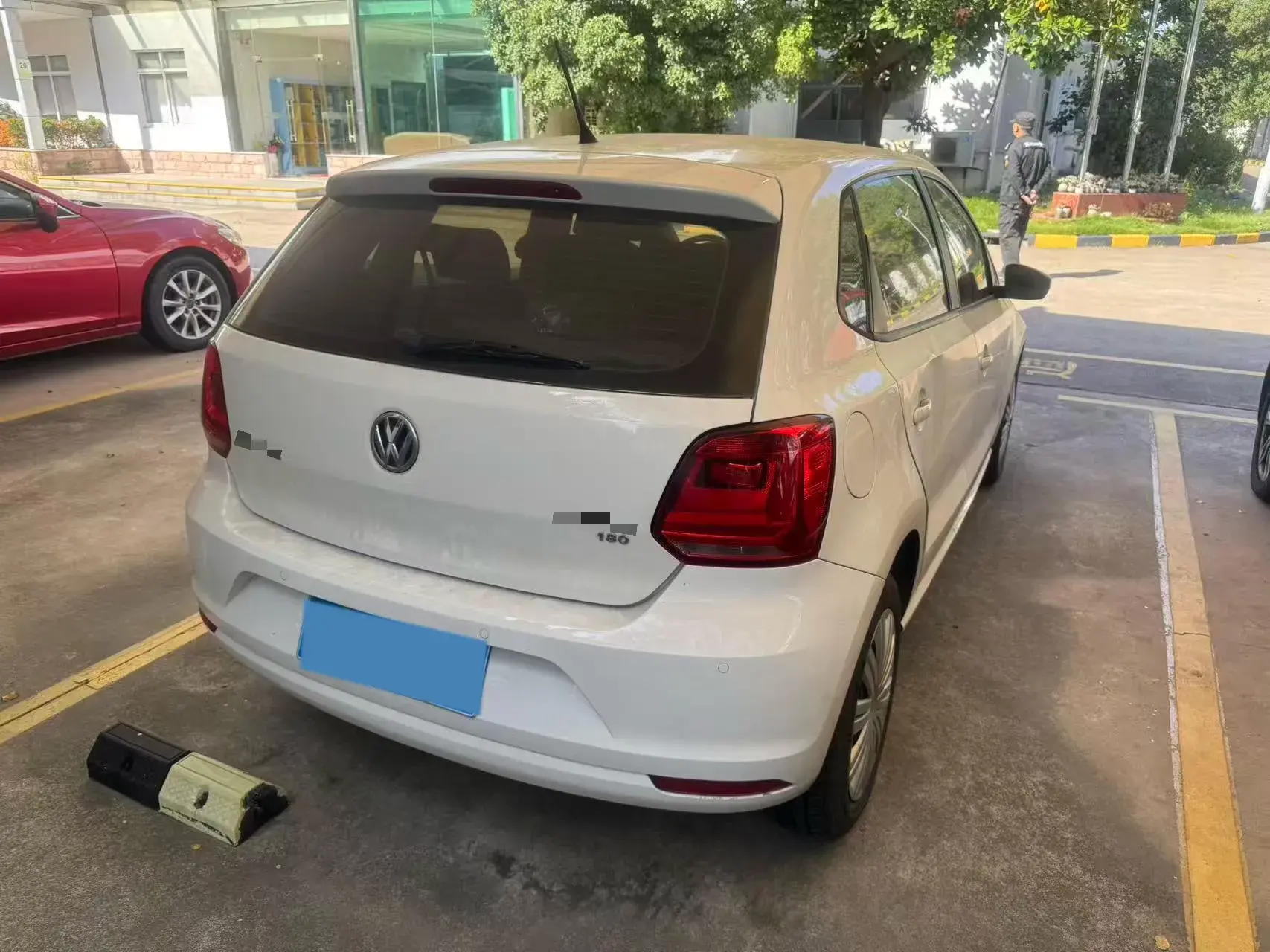 2016 VOLKSWAGEN POLO thumbnail 3