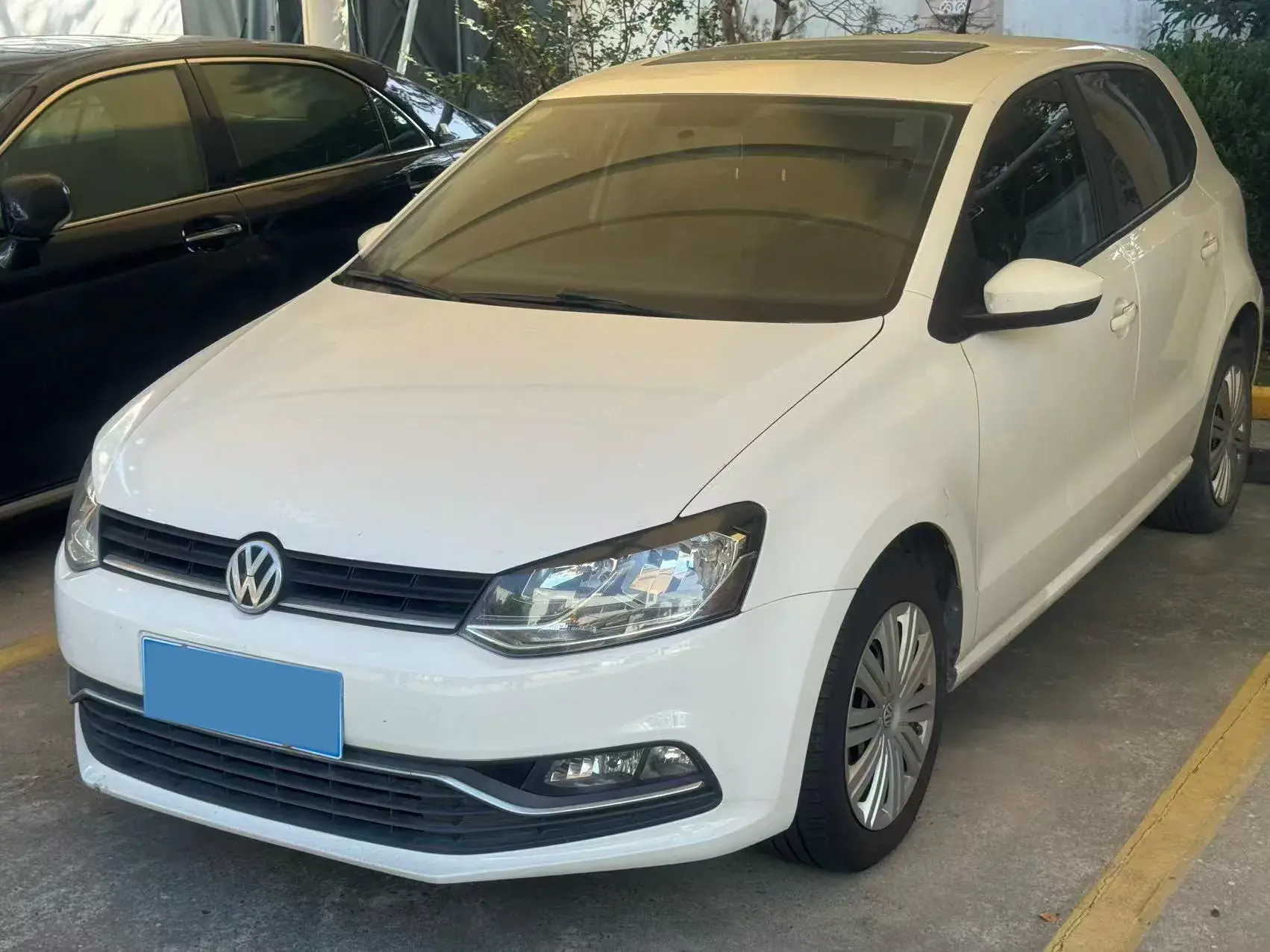 2016 VOLKSWAGEN POLO view 1