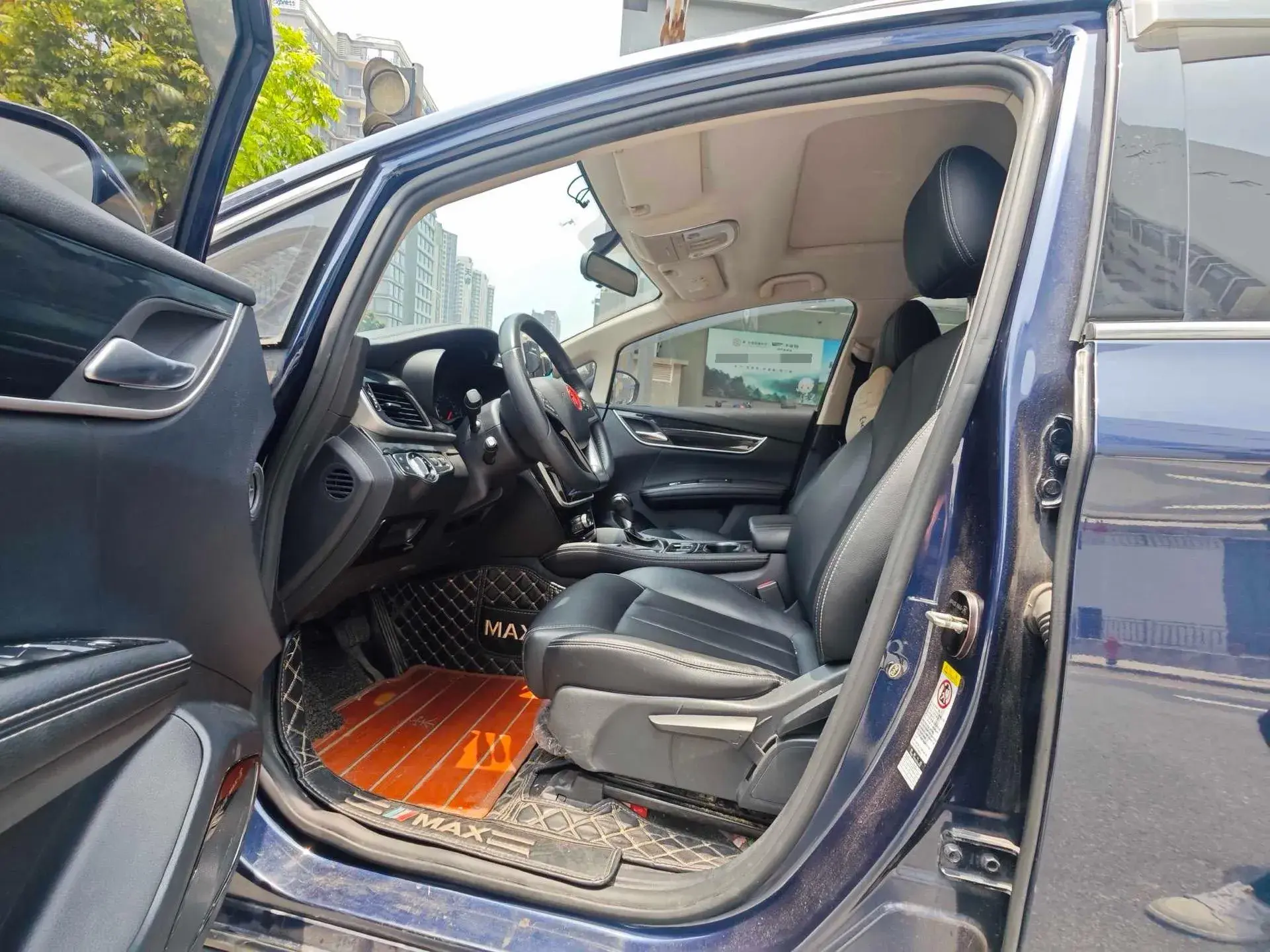 2017 BYD SONG thumbnail 3