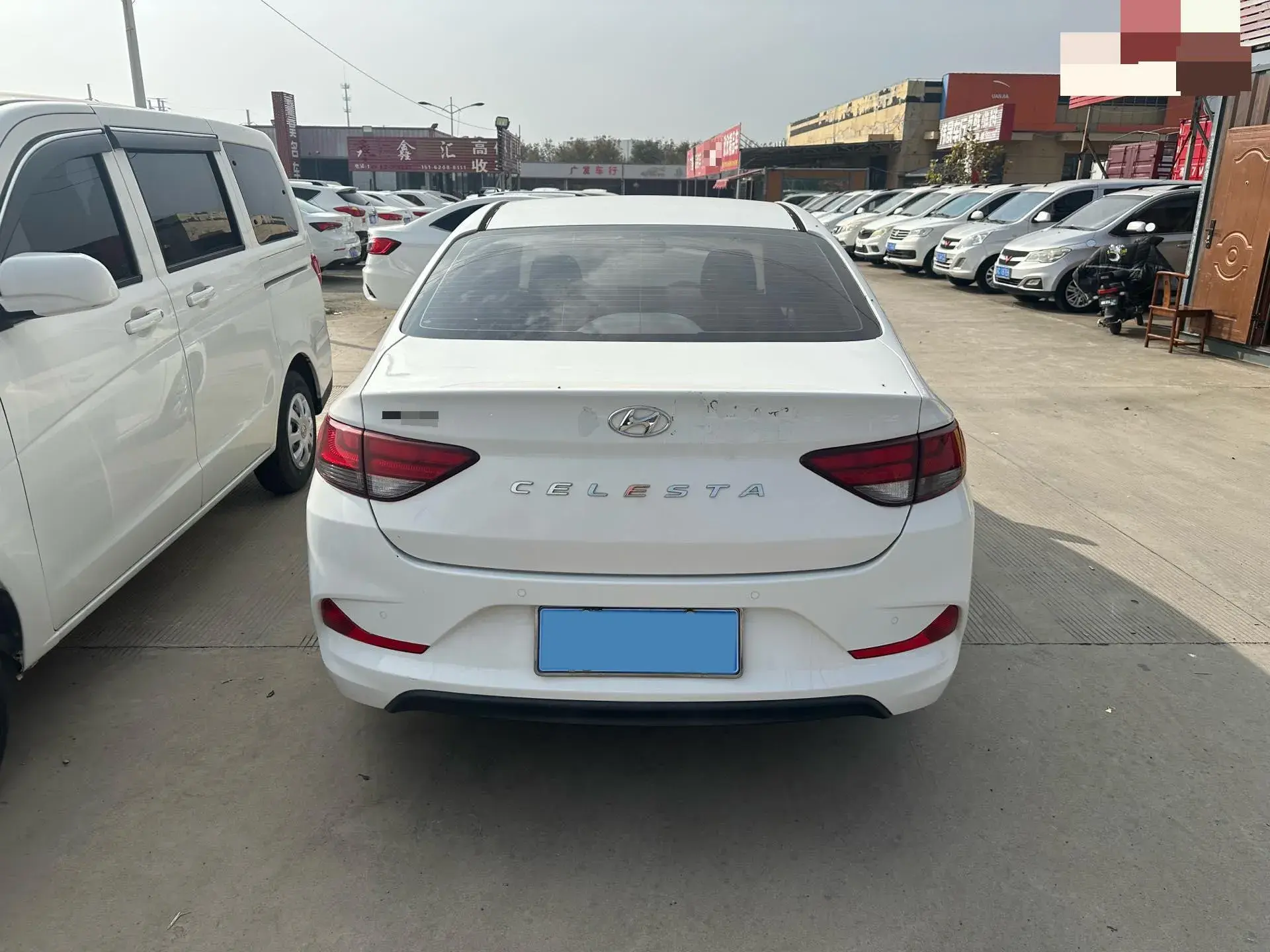 2017 HYUNDAI CELESTA thumbnail 4