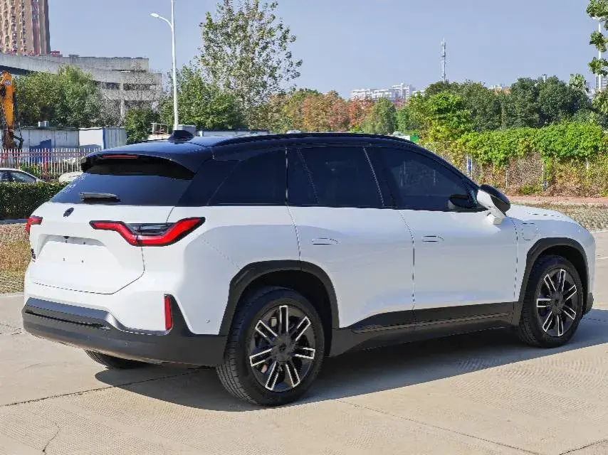 2020 NIO ES6 thumbnail 4