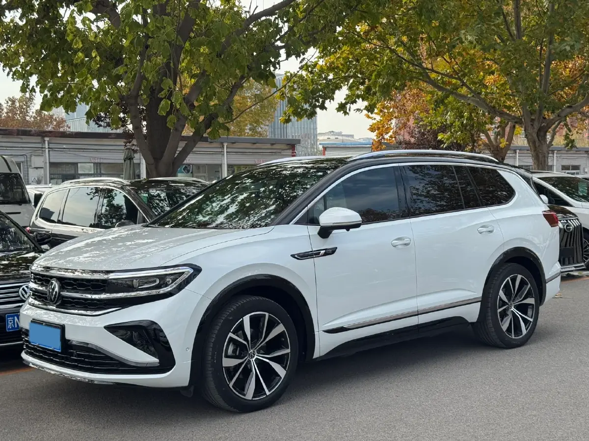 2021 Volkswagen Talagon 2.0T 220HP L4 7DCT