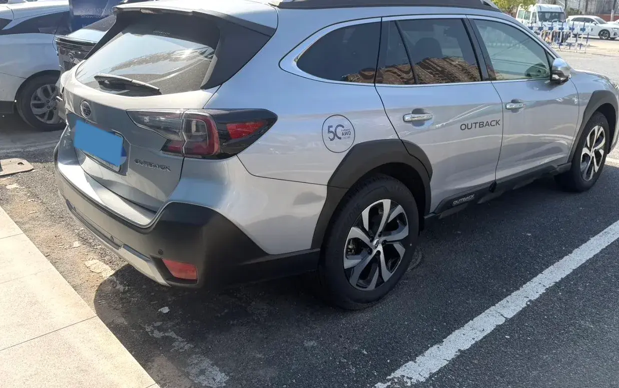 2021 SUBARU OUTBACK thumbnail 3