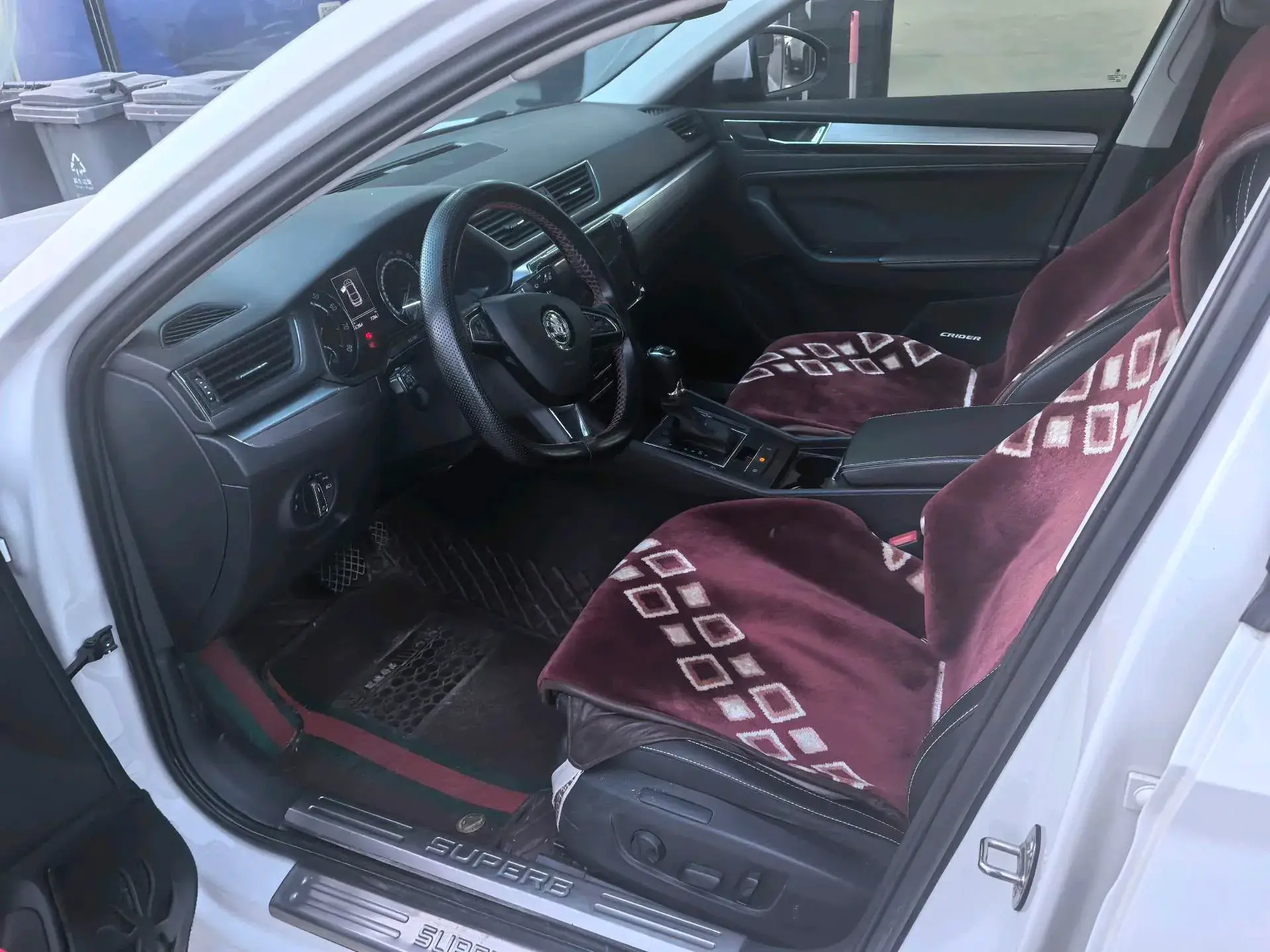 2019 SKODA SUPERB thumbnail 4