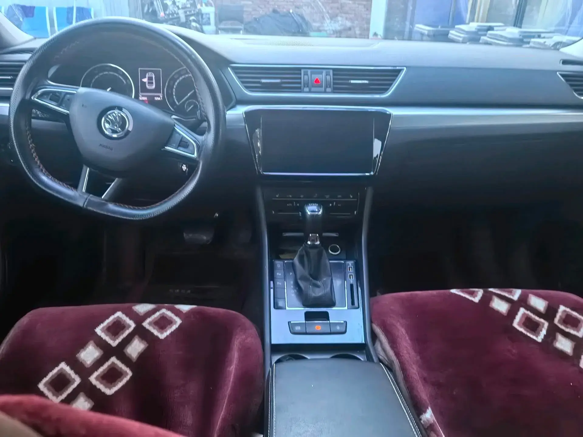 2019 SKODA SUPERB thumbnail 3