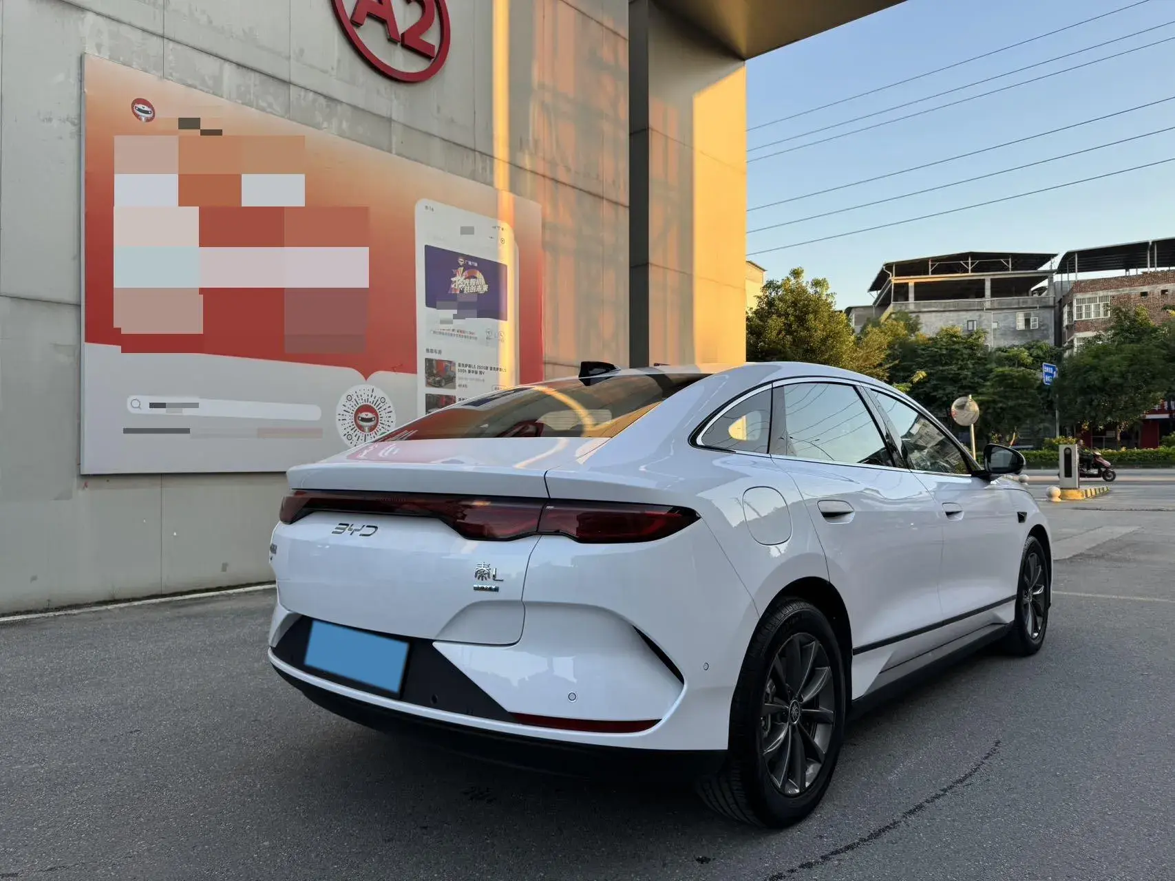 2025 BYD QINL thumbnail 4