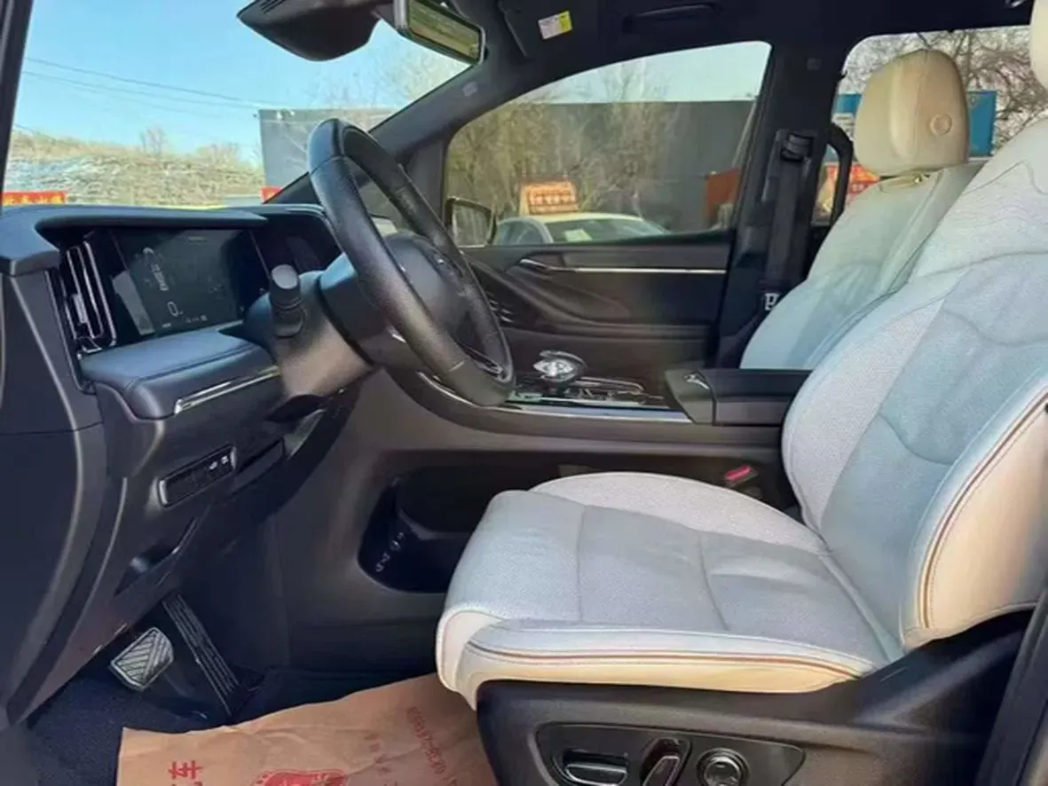 2023 GAC Trumpchi M8 2.0T 190HP L4 E-CVT Hybrid,autocango,china used car exporter,china ev exporter,chinese used car exporter,chinese used ev exporter