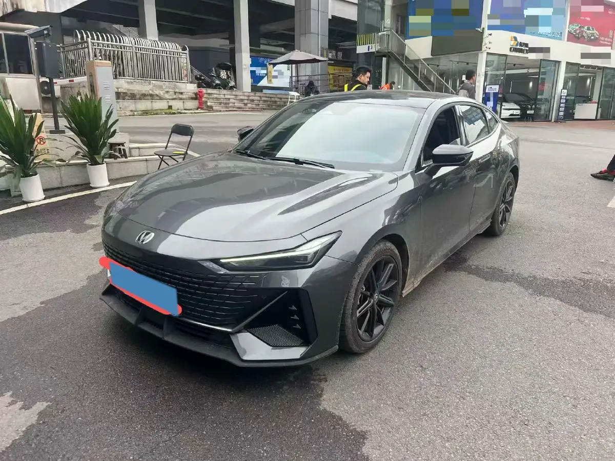 2023 ChangAn UNI-V 1.5T 188HP L4 7DCT