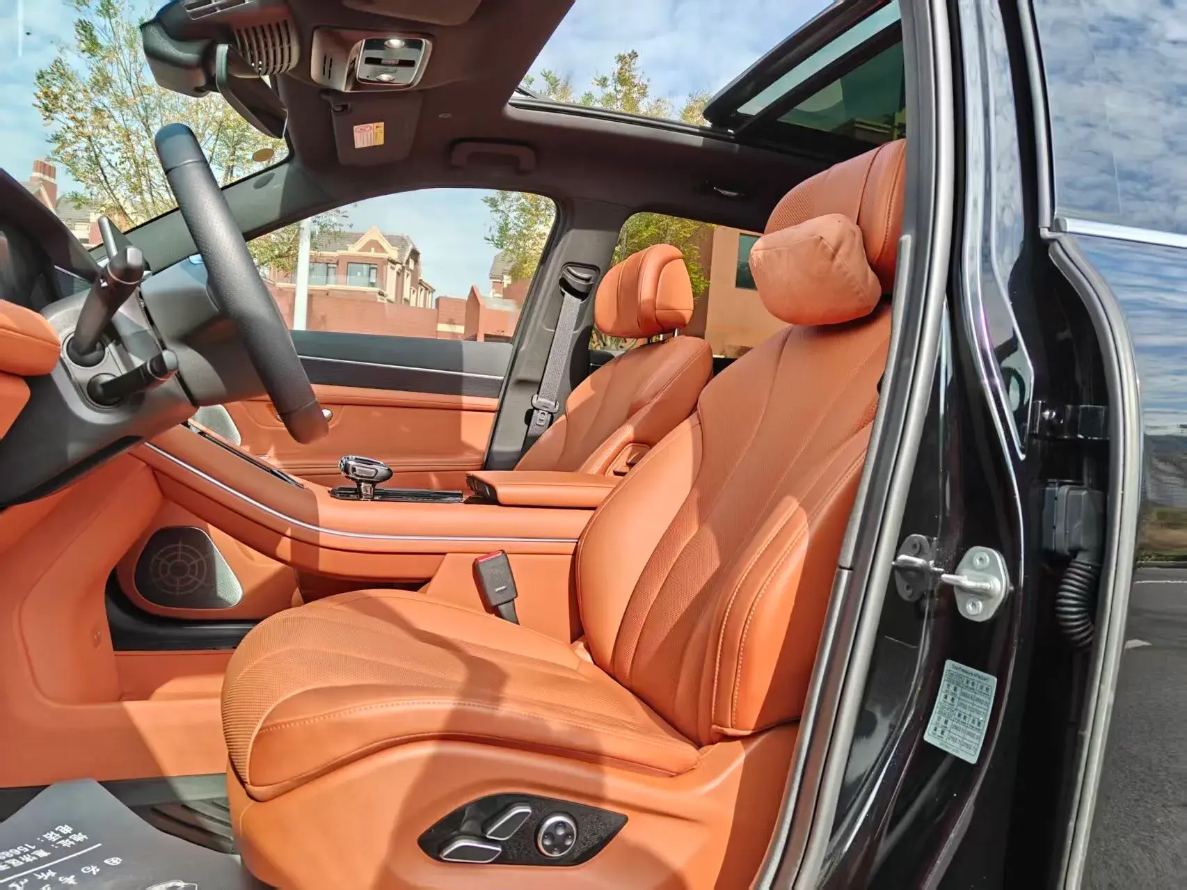 2024 AITO AITO thumbnail 4