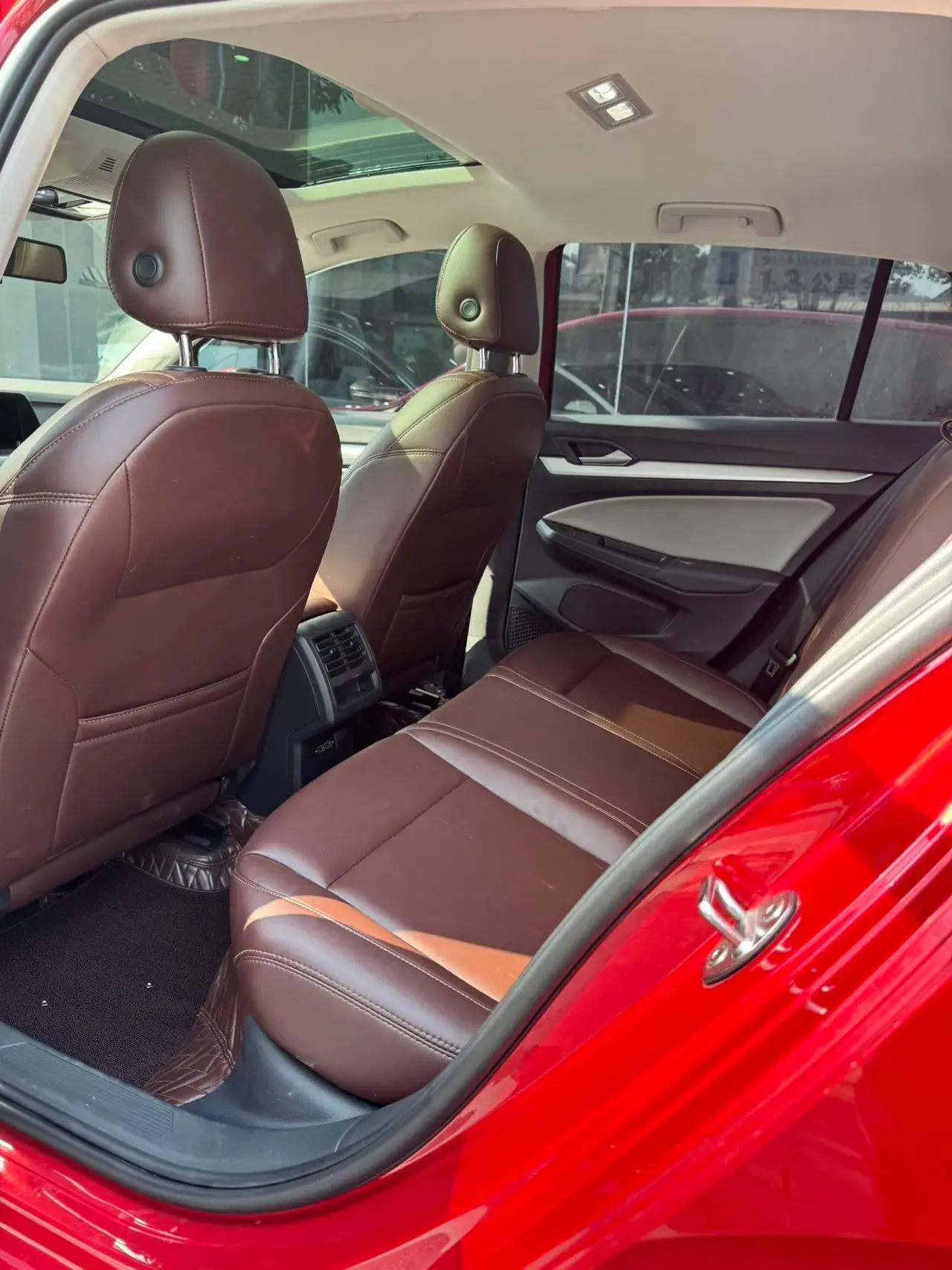 2021 VOLKSWAGEN GOLF thumbnail 4