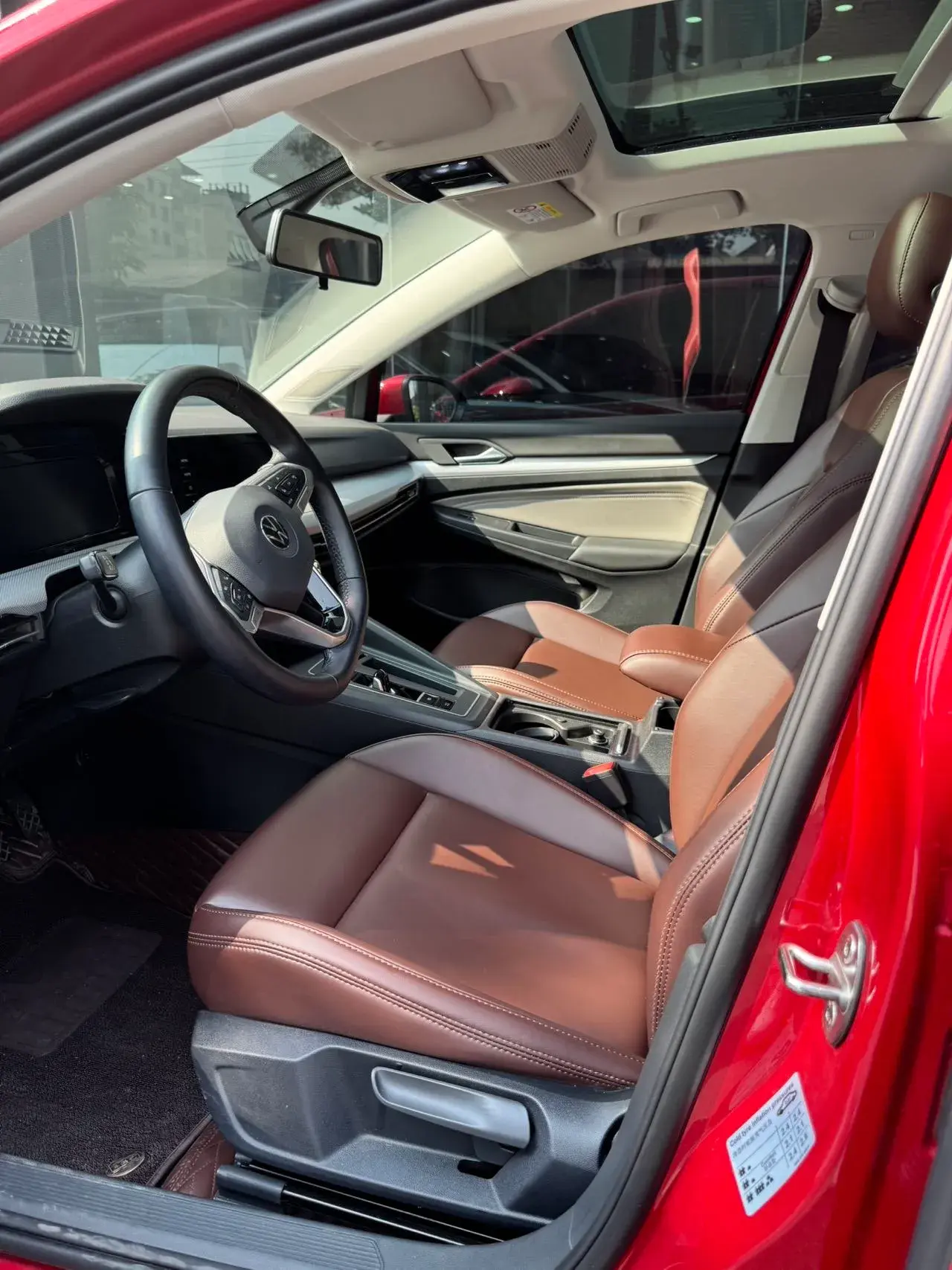 2021 VOLKSWAGEN GOLF thumbnail 2