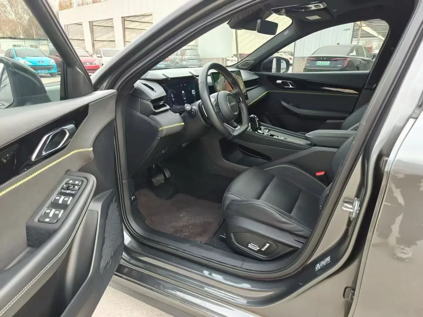 2023 LYNK&CO 03 thumbnail 4