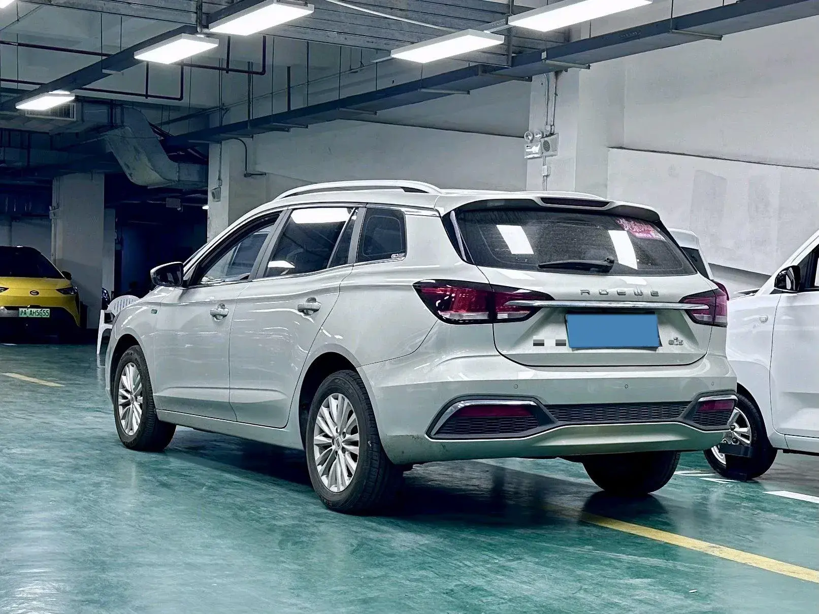 2019 ROEWE EI5 thumbnail 2