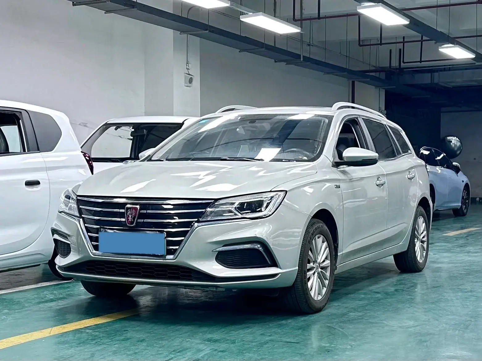 2019 ROEWE EI5 view 1