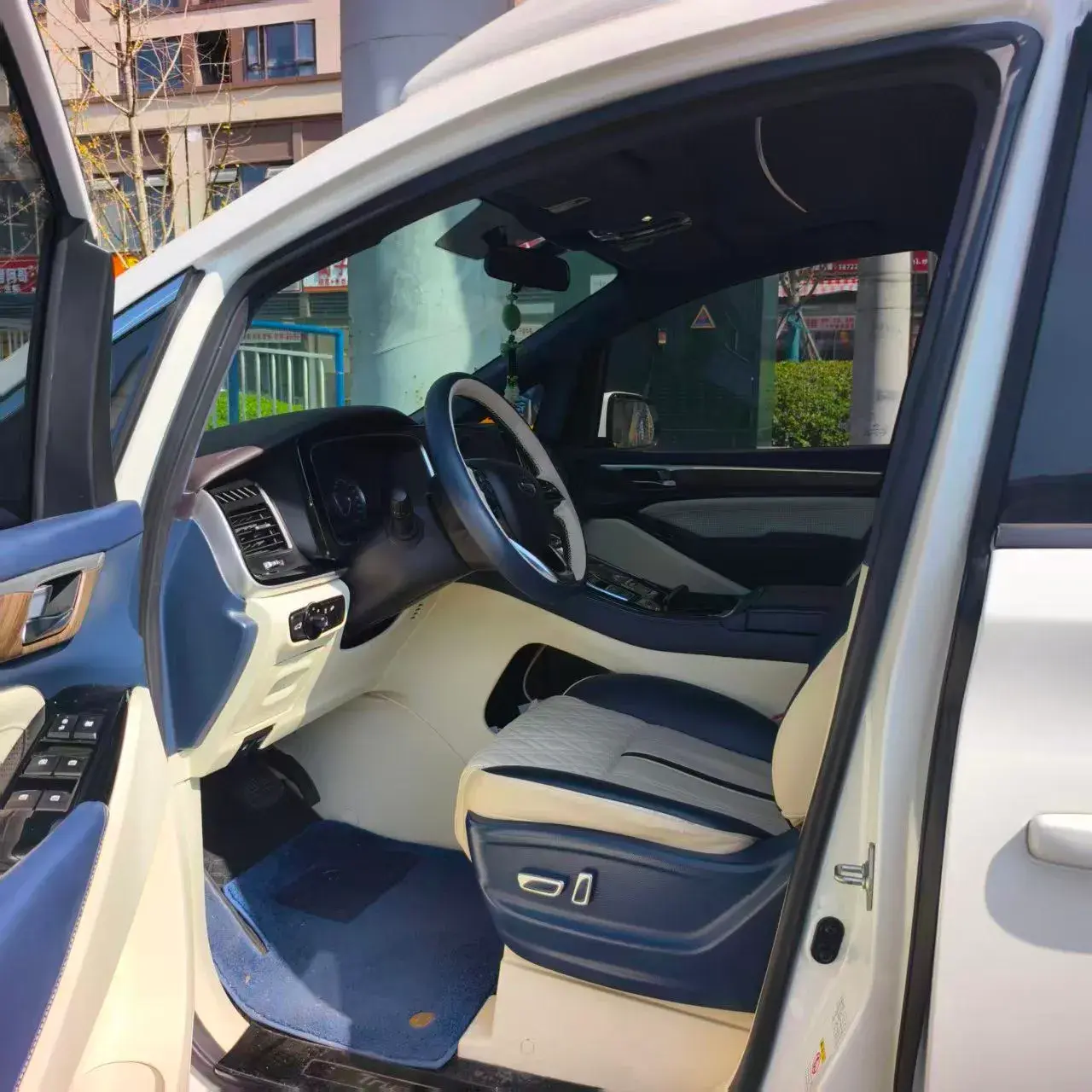 2021 GAC TRUMPCHI thumbnail 2