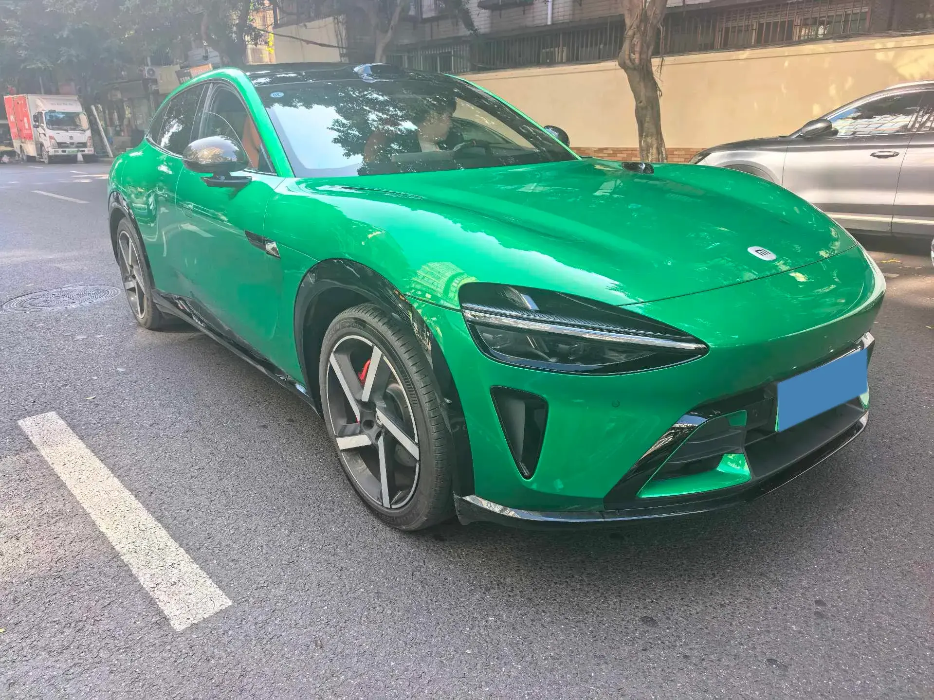 2025 MI YU7 thumbnail 4