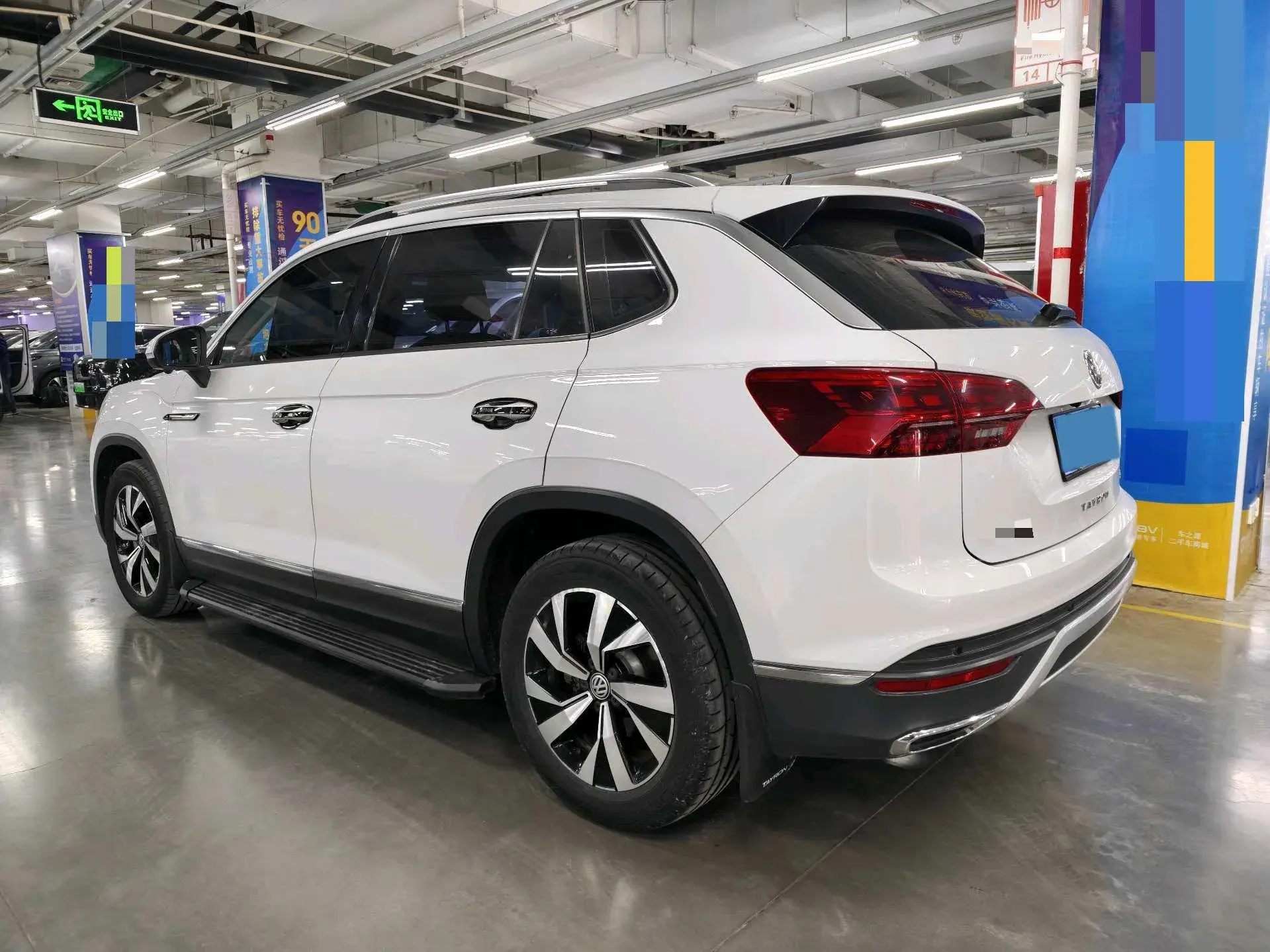 2022 VOLKSWAGEN TAYRON thumbnail 4