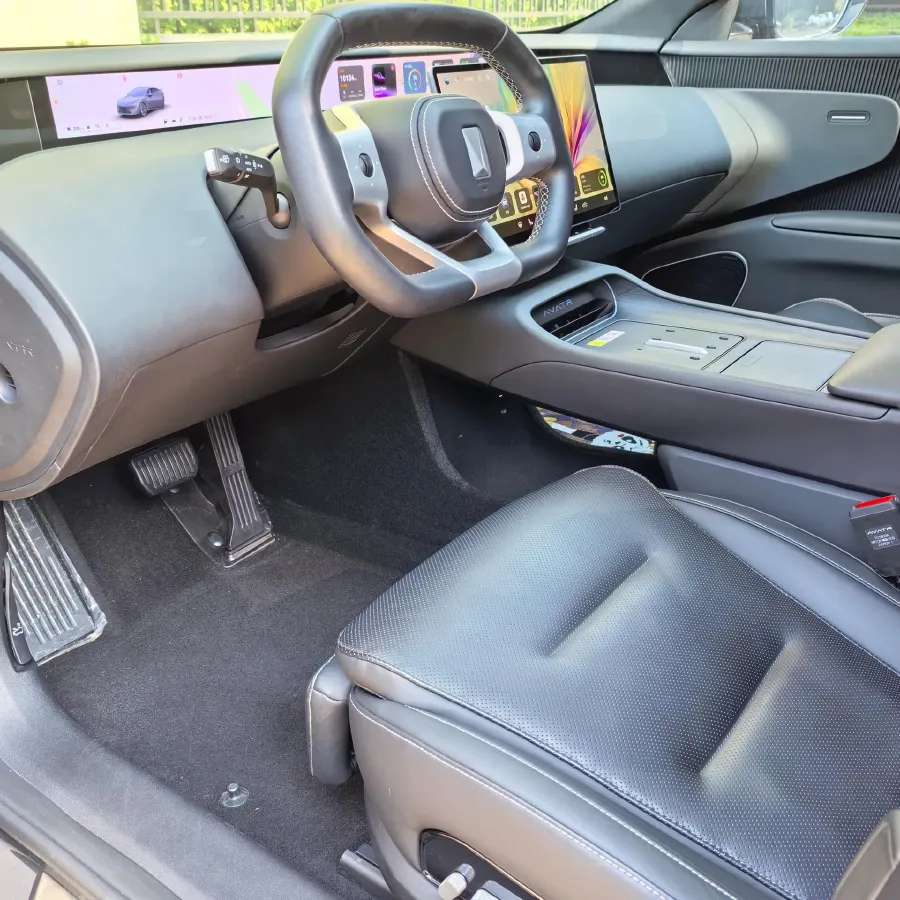 2025 Avatr 12 1.5T 156HP L4 REEV 39.05KWH,autocango,china used car exporter,china ev exporter,chinese used car exporter,chinese used ev exporter