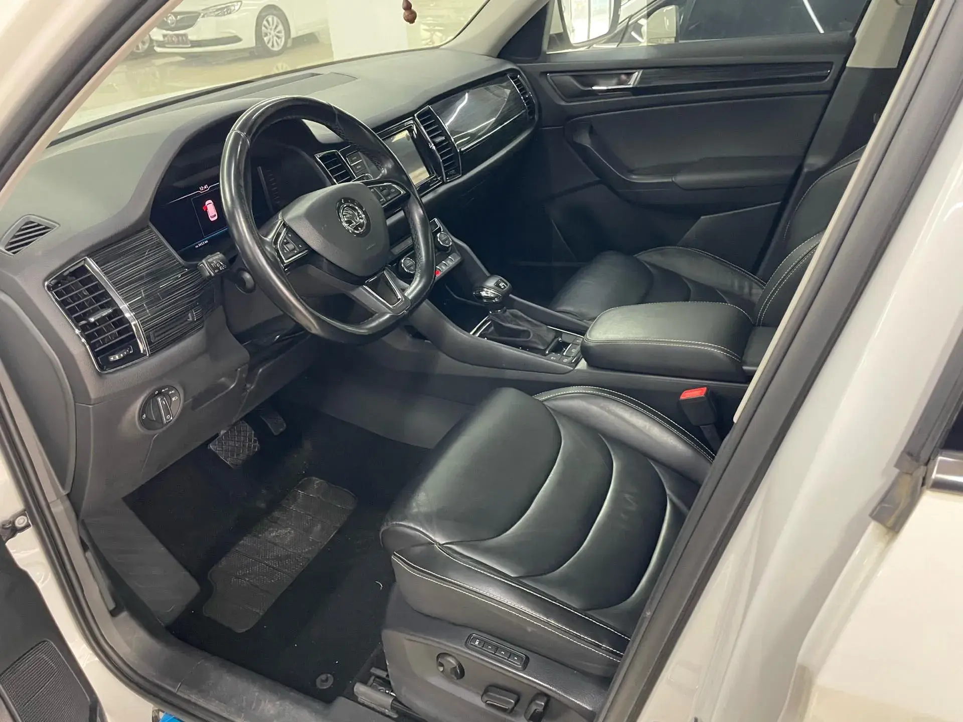 2019 SKODA KODIAK thumbnail 4