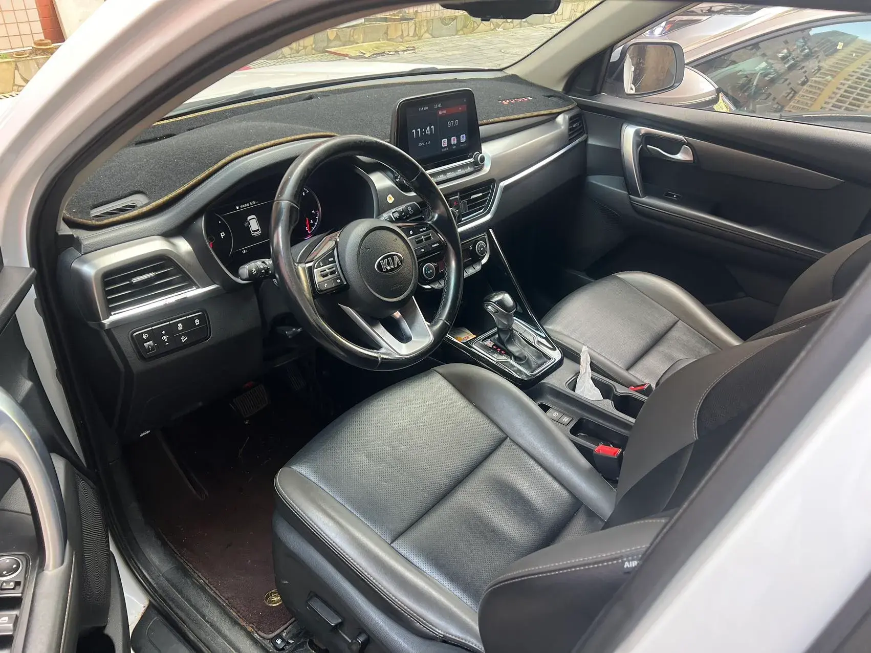 2019 KIA SPORTAGE thumbnail 3